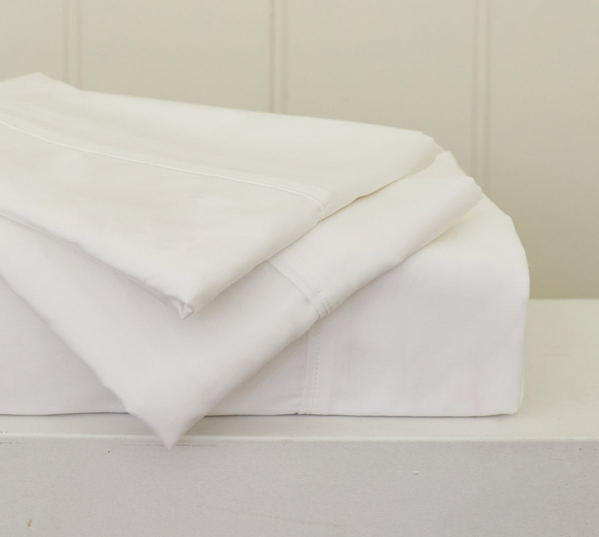 Experience what truly restful sleep feels like on our Premium Bamboo Cotton Sheet Set. Featuring premium quality threads, our bamboo cotton sheets’ superior bamboo cotton yarn provides a lovely light weight and breathable experience along with an indulgent buttery softness delivering the pinnacle of luxury